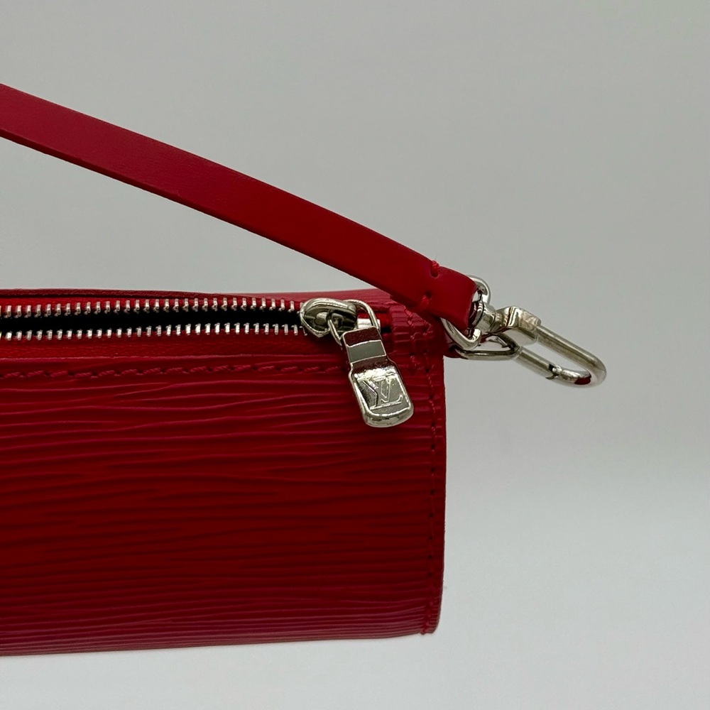 Louis Vuitton Castilian Red Epi Pochette - Picture 11 of 15